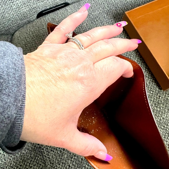 Louis Vuitton Monogram Wallet - Picture 6 of 10